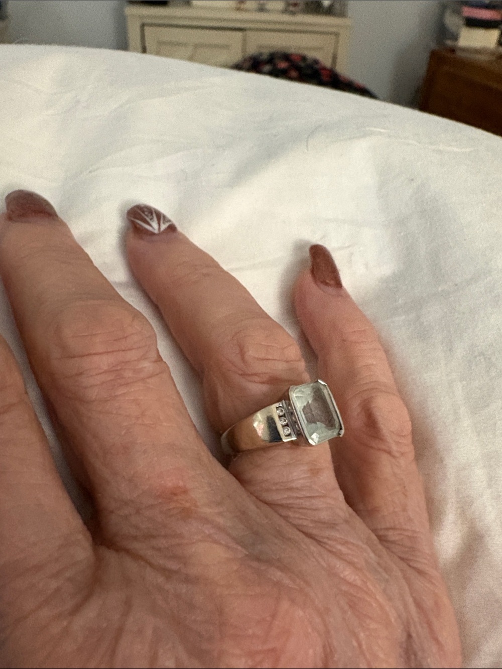 14kt white gold Aquamarine Ring with diamonds sz 5 - Picture 3 of 5